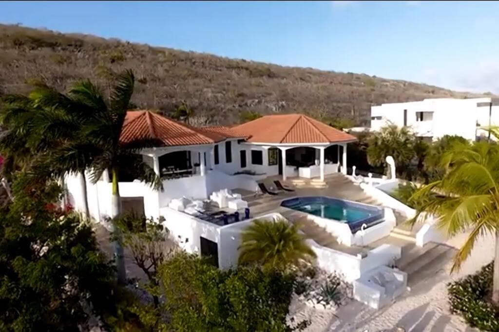 VillaDelSol-Ocean Front Resort-Pool-up to 8 Guests-Walk to the Beach