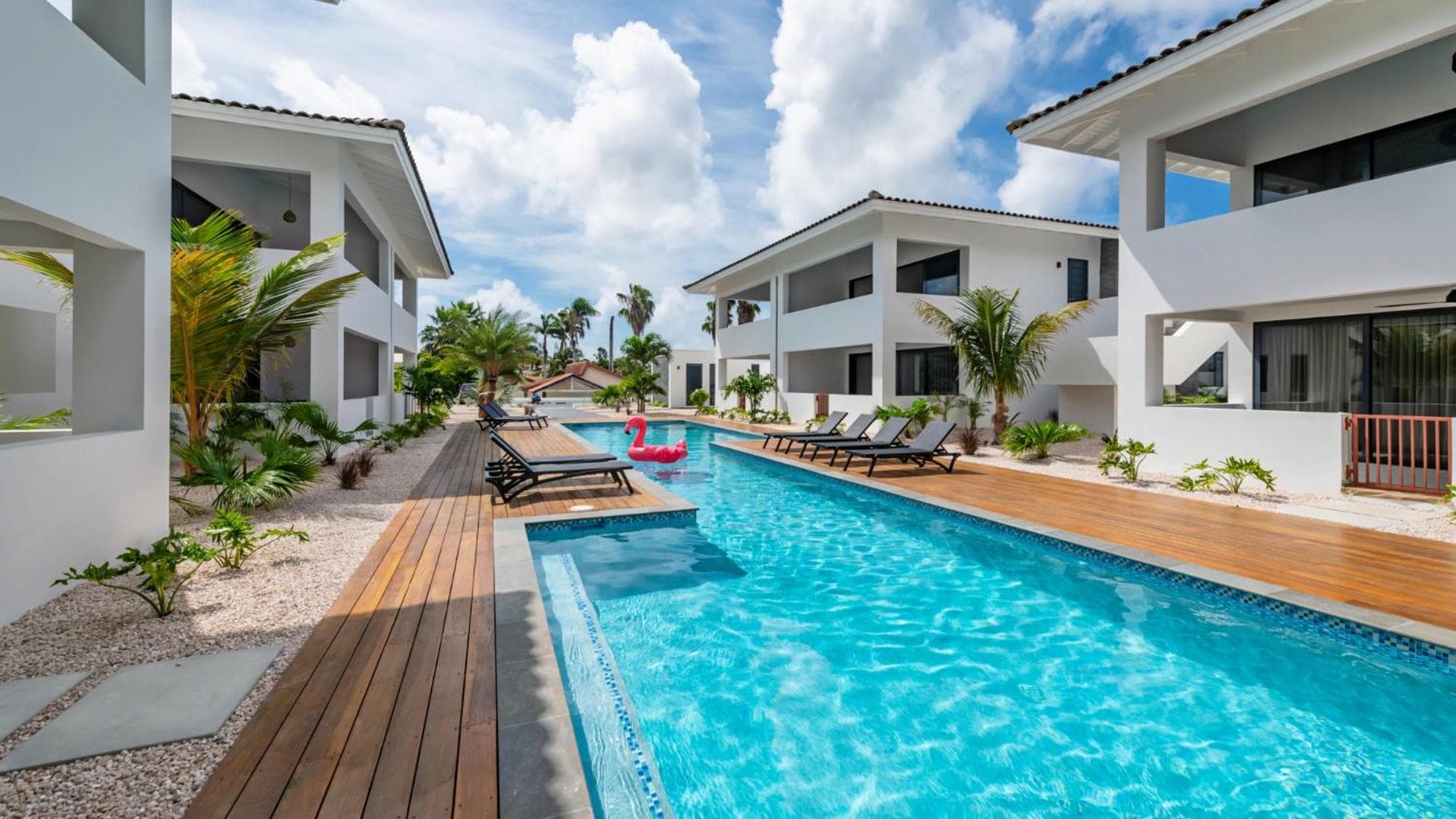 Palm Suite - Newly constructed poolside apartment just minutes from the beach