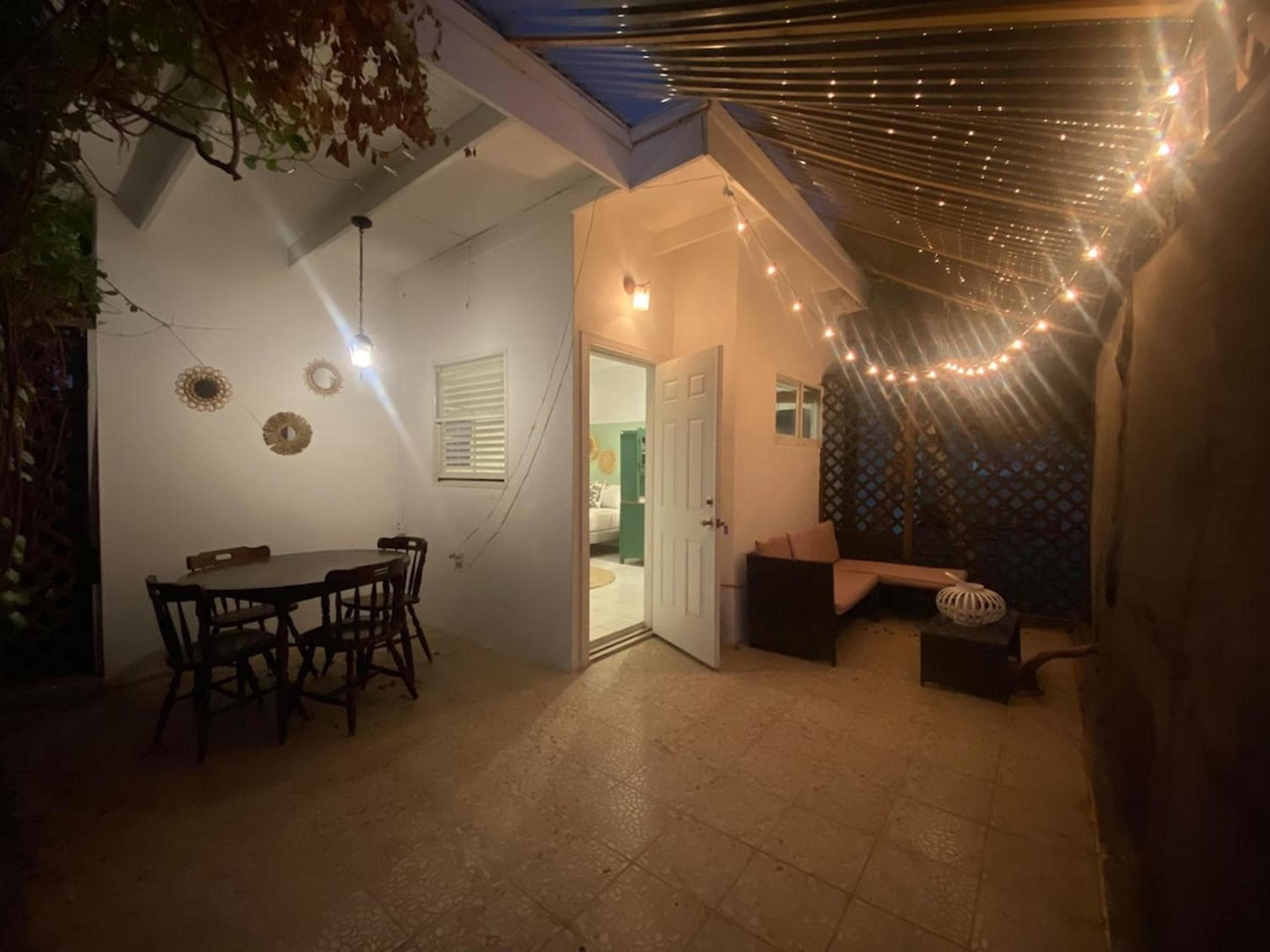 The Hill Cottage, private studio