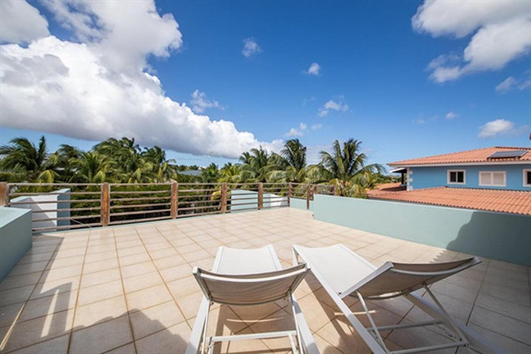 Stunning villa with Private Pool & Spacious Porch