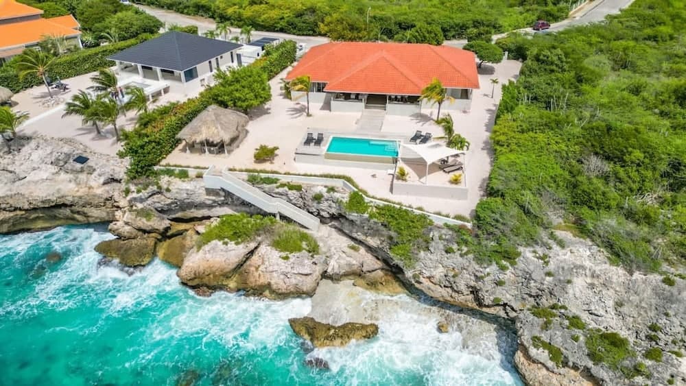Kas di So o Ocean Front Luxury Villa