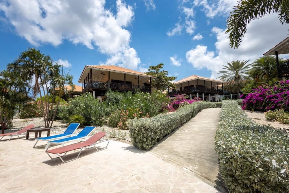 Tropical Paradise at Blue Bay Golf Beach Resort